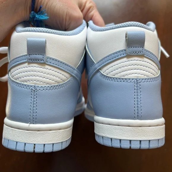 Excellent condition Nike Dunk High size 6 white/Aluminum - Picture 7 of 8